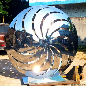 Garden Landscape Decoration Stainless Steel Windmill Lawn Sculpture  Garden Landscape Decoration Stainless Steel Windmill Lawn Sculpture