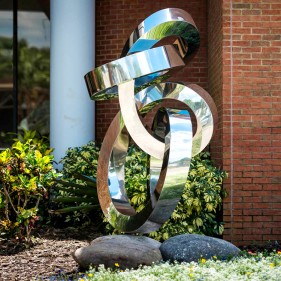 Polished mirror Stainless steel sculptural style circle earrings  Polished mirror Stainless steel sculptural style circle earrings