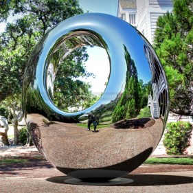 Mirror polished 316L stainless steel sculpture